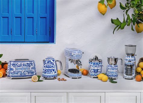 Smeg x Dolce & Gabbana Blu Mediterraneo 50's Retro 2